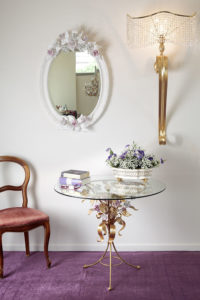 Tee table RTT with oval mirror and Canova applique