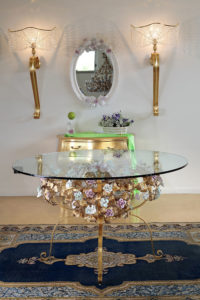 Table RDT/01 with oval mirror and applique